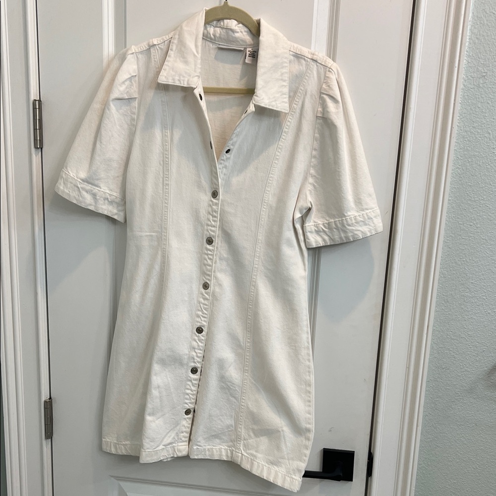 White Button-Front Short Sleeve Denim Dress